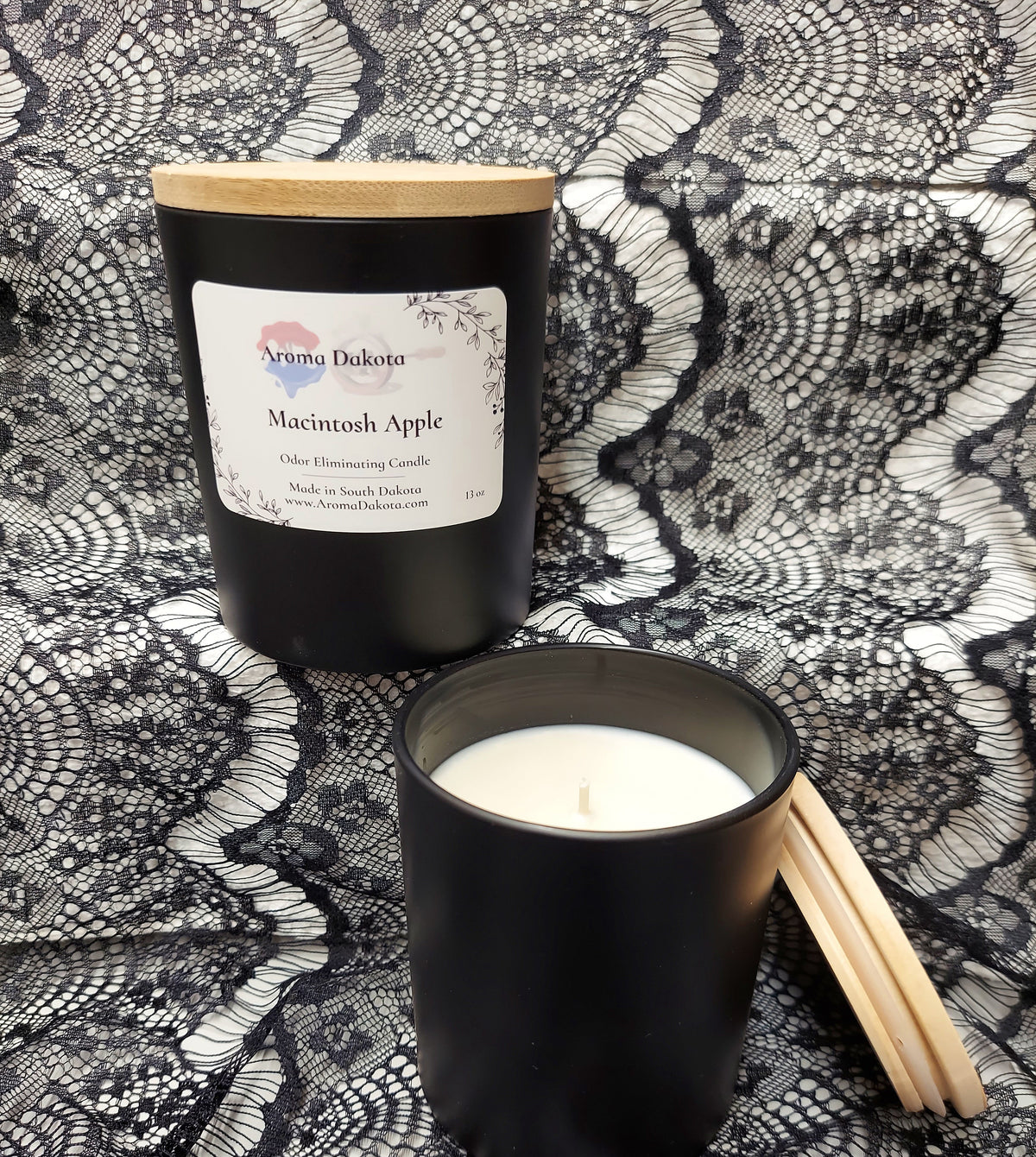 Macintosh Apple 13-oz Candle