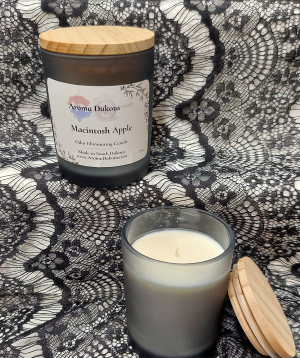 Macintosh Apple 7-oz Candle
